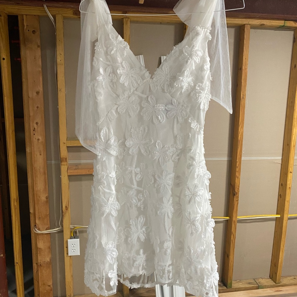 Angel Biba White Floral Appliqué Dress